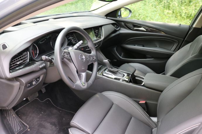 opel-insignia-sports-tourer-rv24-drive-check-16.jpg
