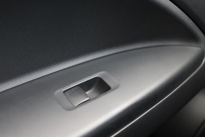 2016-Mitsubishi-Space-Star-Basis-Ausstattung-5.jpg