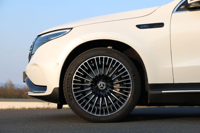 mercedes-benz-eqc-400-fahrbericht-test-review-probefahrt-design-innenraum-kofferraum-fahreindruck-verbrauch-kosten-rv24-drive-check-jens-stratmann-05.jpg
