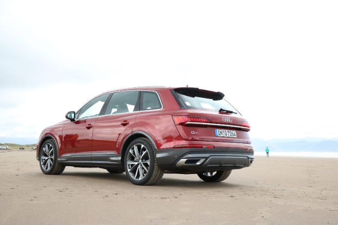2020 Audi Q7 Test