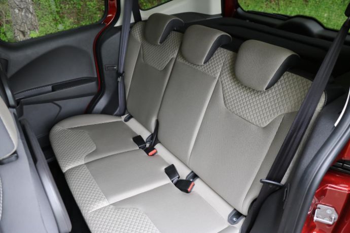 2019-Ford-Tourneo-Courier-Fahrbericht-Test-Review-11.jpg