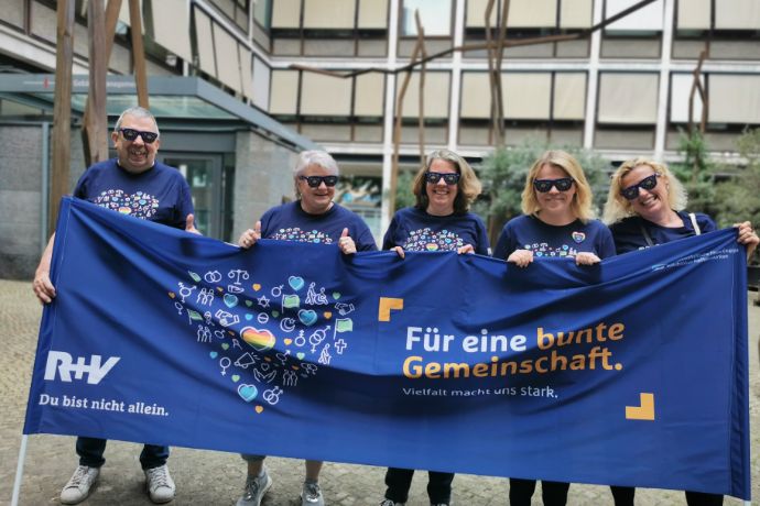 In Hannover setzten R+V-ler beim CSD ein Zeichen für Vielfalt und Inklusion.