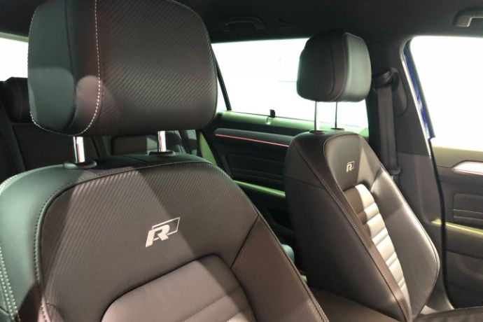 2019-VW-Passat-R-Line-Volkwagen-Passat-GTE-der-neue-Passat-Jens-Stratmann-12.jpg