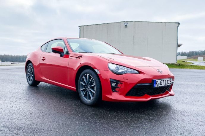 2020-Toyota-GT86-Pure-Fahrbericht-Test-Review-Jens-Stratmann-14.jpg