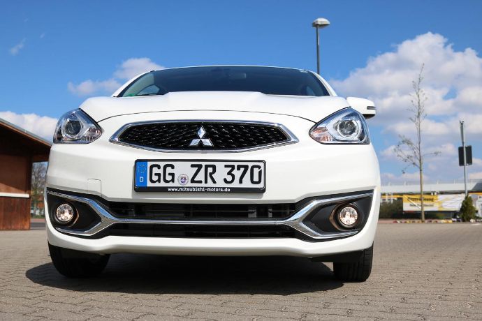 2016-Mitsubishi-Space-Star-Top-Ausstattung-mit-Extra-Paket-1.jpg