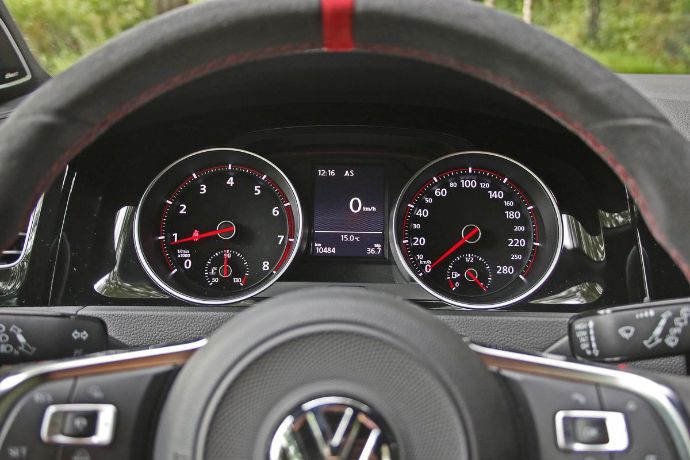 vw-golf-7-gti-clubsport-jens-stratmann-22.jpg