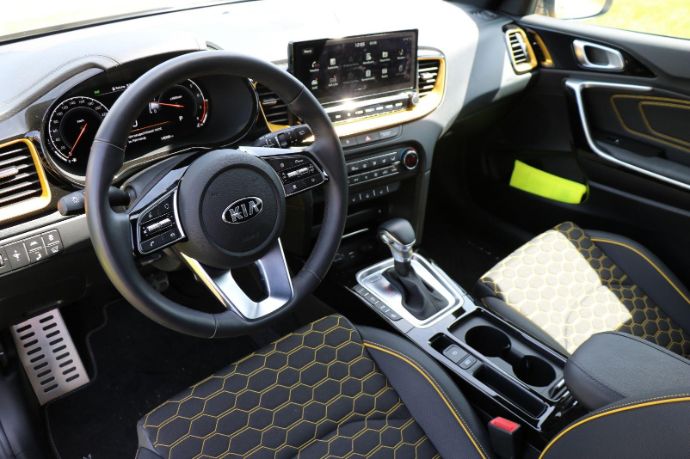 2020-Kia-XCeed-Fahrbericht-Test-Review-RV24-Drive-Check-Jens-Stratmann-08.jpg