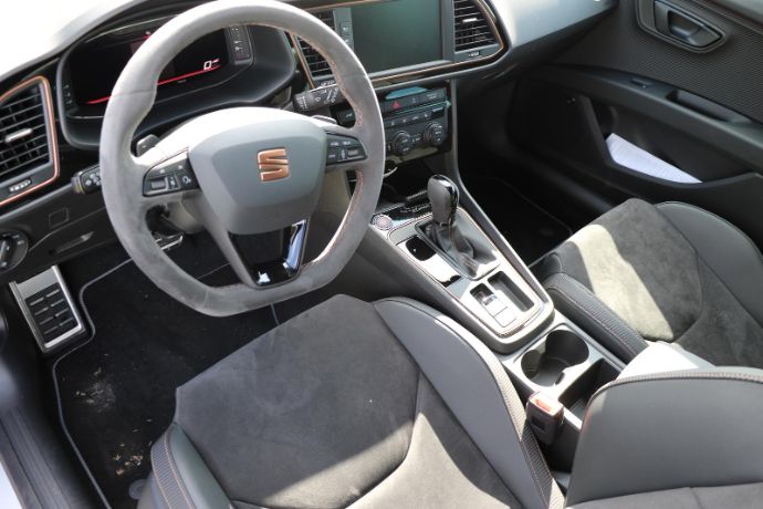 2019-SEAT-Leon-Cupra-ST-R-Fahrbericht-Test-Review-Jens-Stratmann-11.jpg