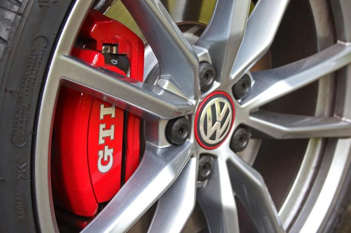 vw-golf-7-gti-clubsport-jens-stratmann-17.jpg
