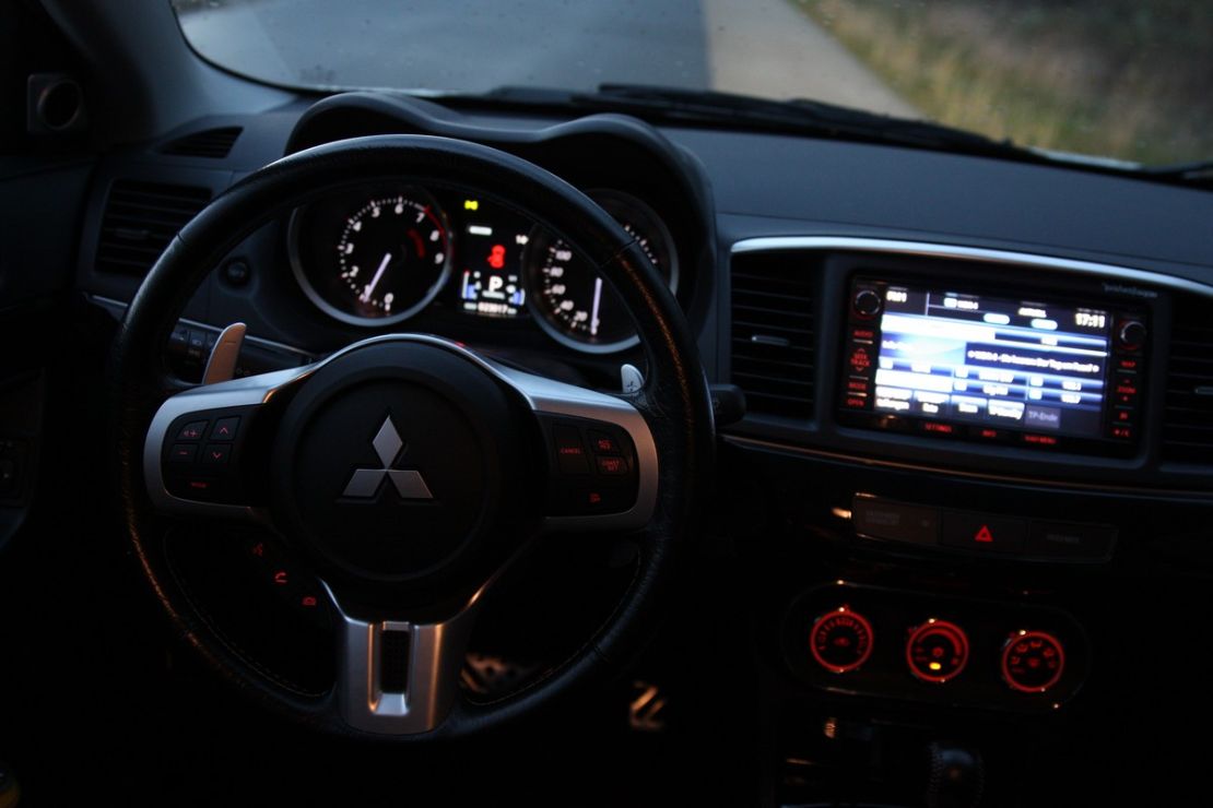 mitsubishi-lancer-evo-x-lenkrad