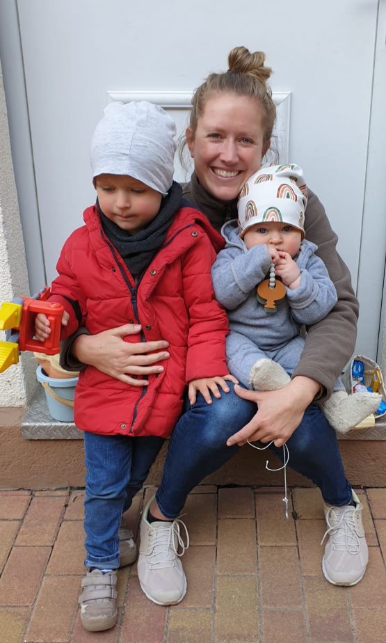 SinaEichmann_mit_Kindern