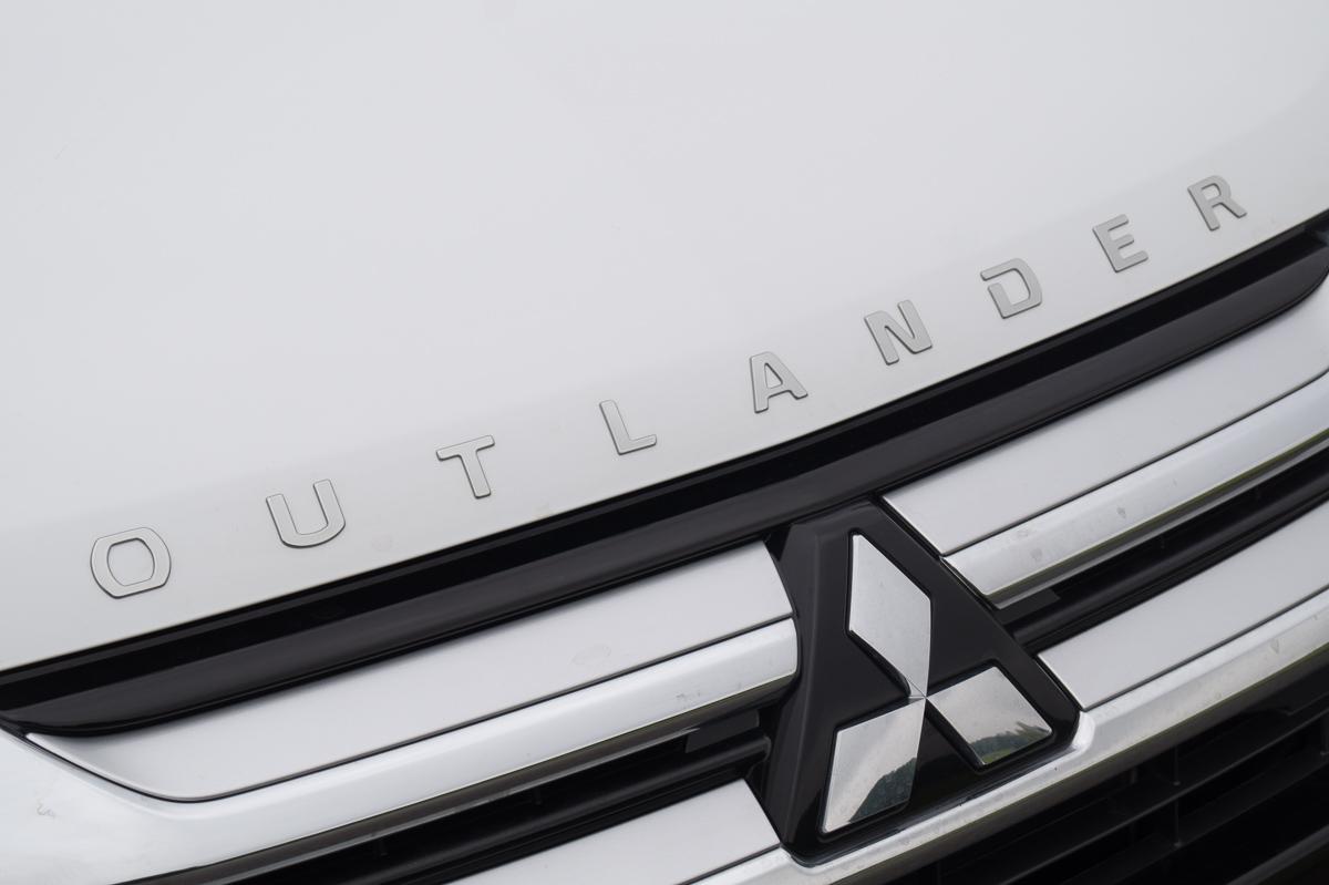 2015-mitsubishi-outlander-2-2-diesel-4wd-test-fahrbericht-jens-stratmann-6
