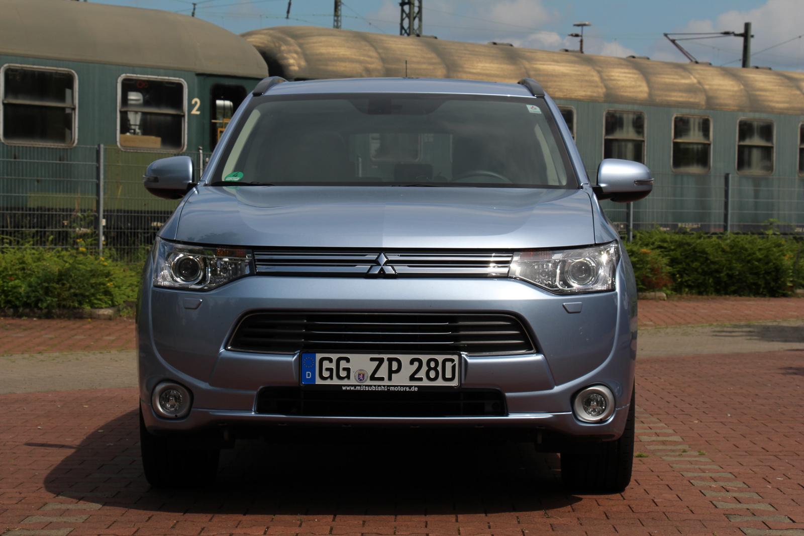 Mitsubishi-Outlander-Hybrid-PHEV-2014-Test-Fahrbericht-Drive-Blog-Jens-Stratmann-3