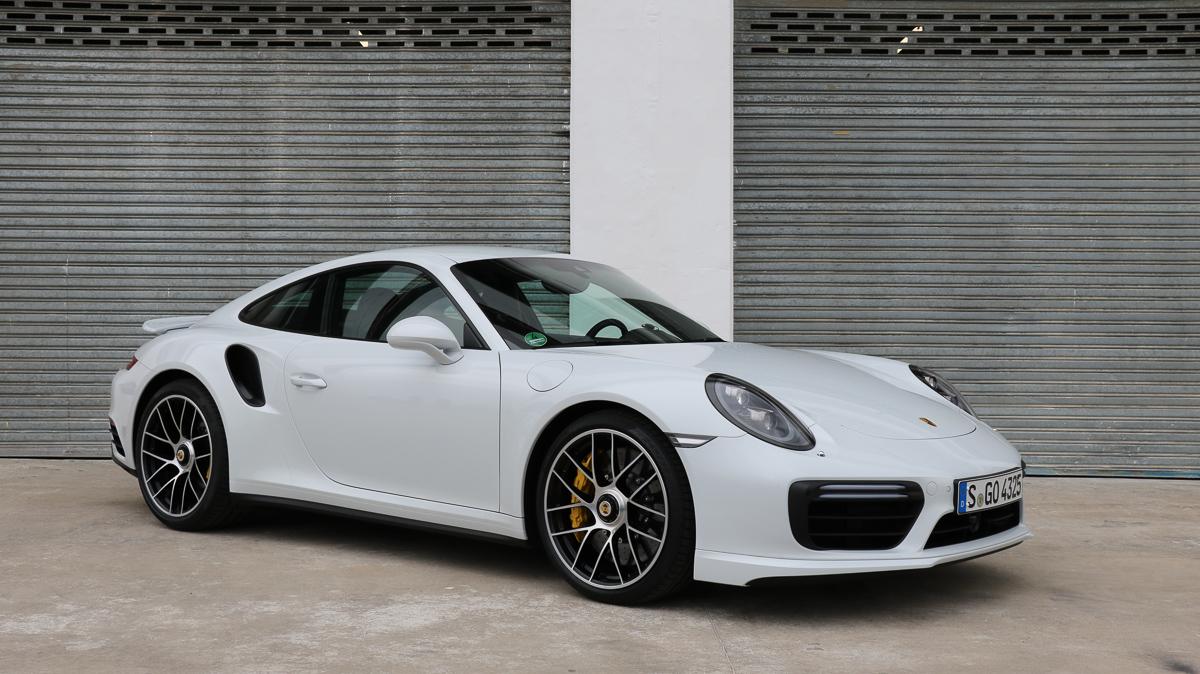 2016-porsche-911-turbo-s-jens-stratmann-7