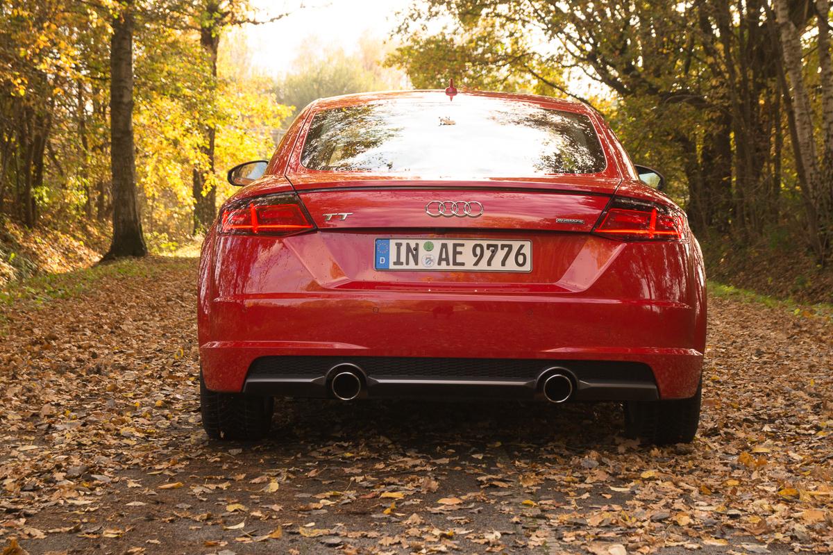 2015-audi-tt-coupe-test-fahrbericht-video-13