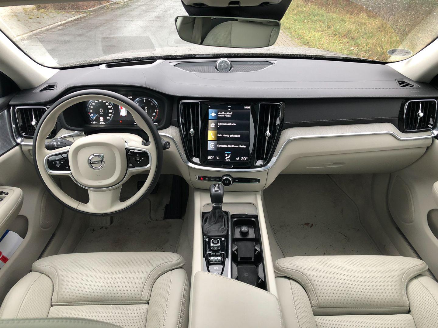 2019 Volvo V60 D4 Innenraum