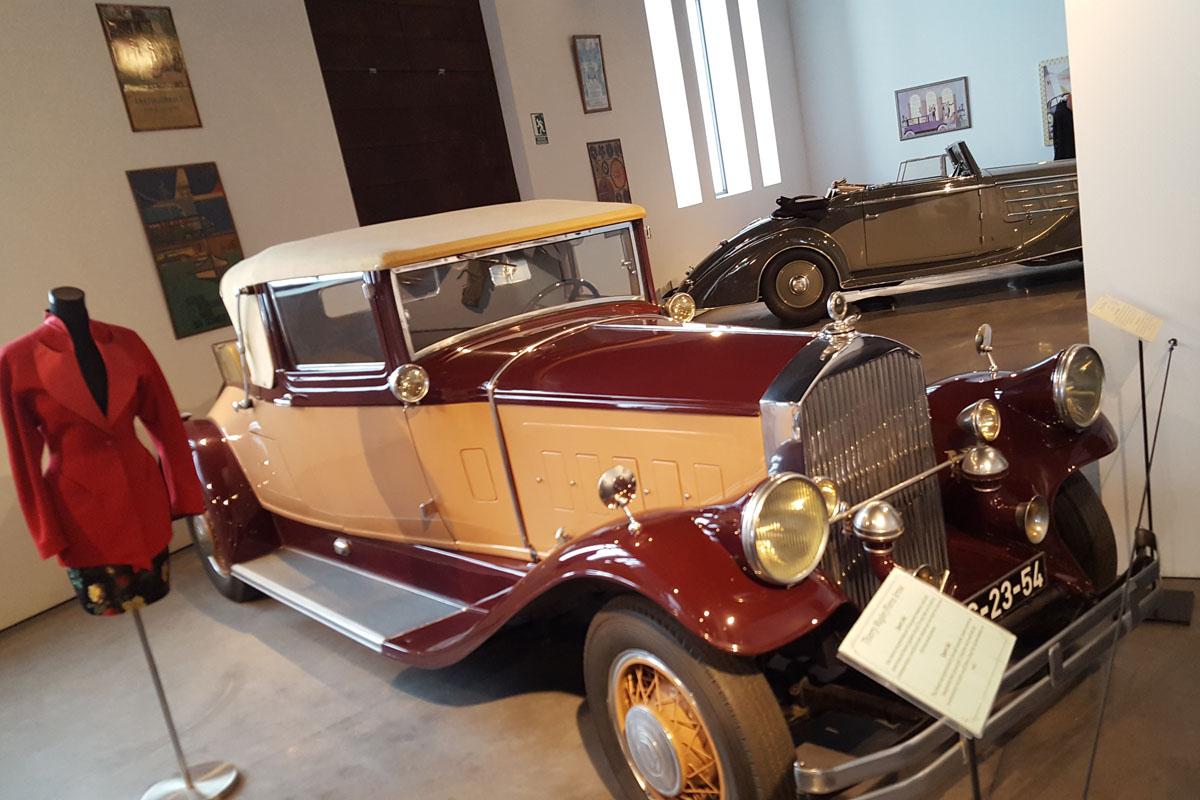 Pierce-Arrow 1930