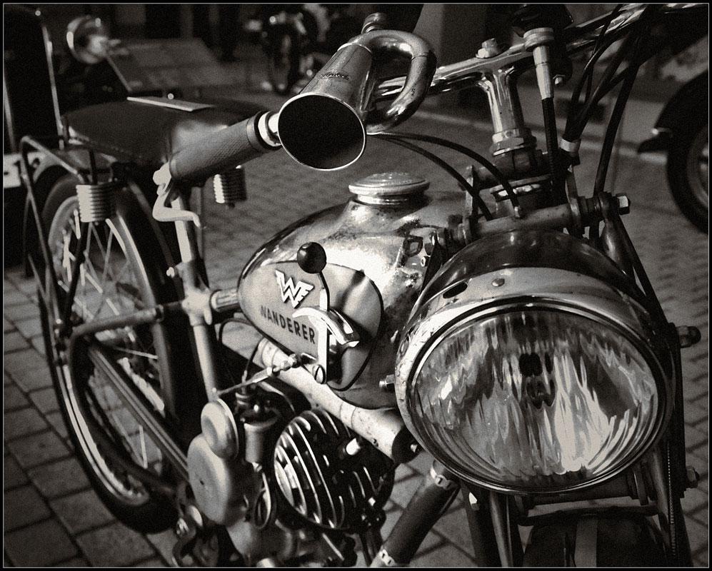 Wanderer, F&S 98 (Von dé.wé. from Germany - Wanderer Motorrad, CC BY-SA 2.0, https://commons.wikimedia.org/w/index.php?curid=32257408)
