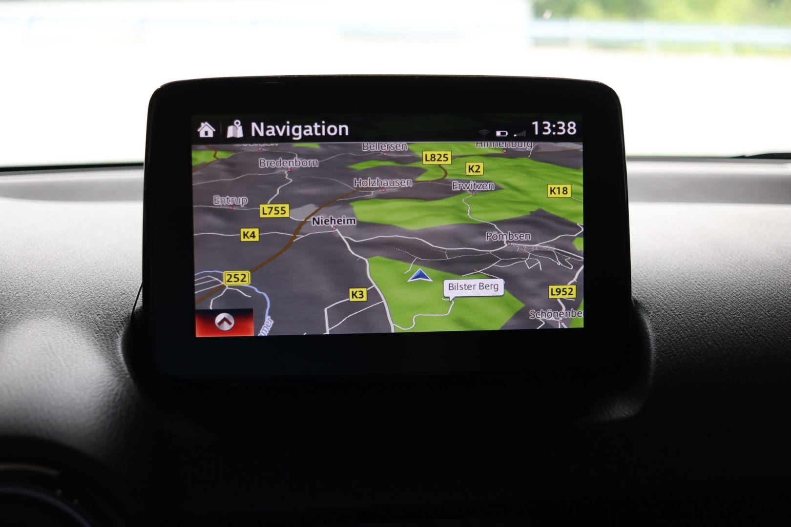 Mazda 2 Infotainmentsystem kommt ohne Apple CarPlay aus!