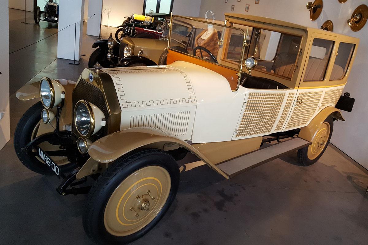 Lancia 1921 mit Intercom-Anlage