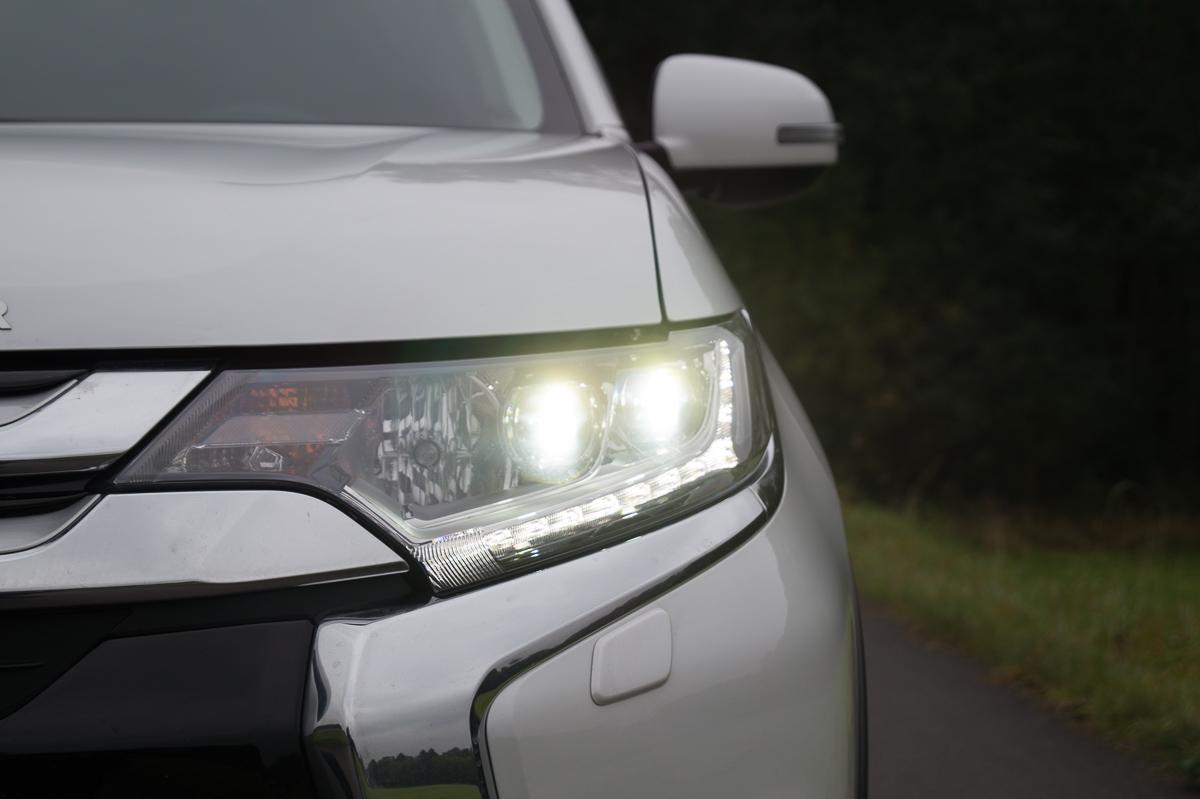 2015-mitsubishi-outlander-2-2-diesel-4wd-test-fahrbericht-jens-stratmann-14