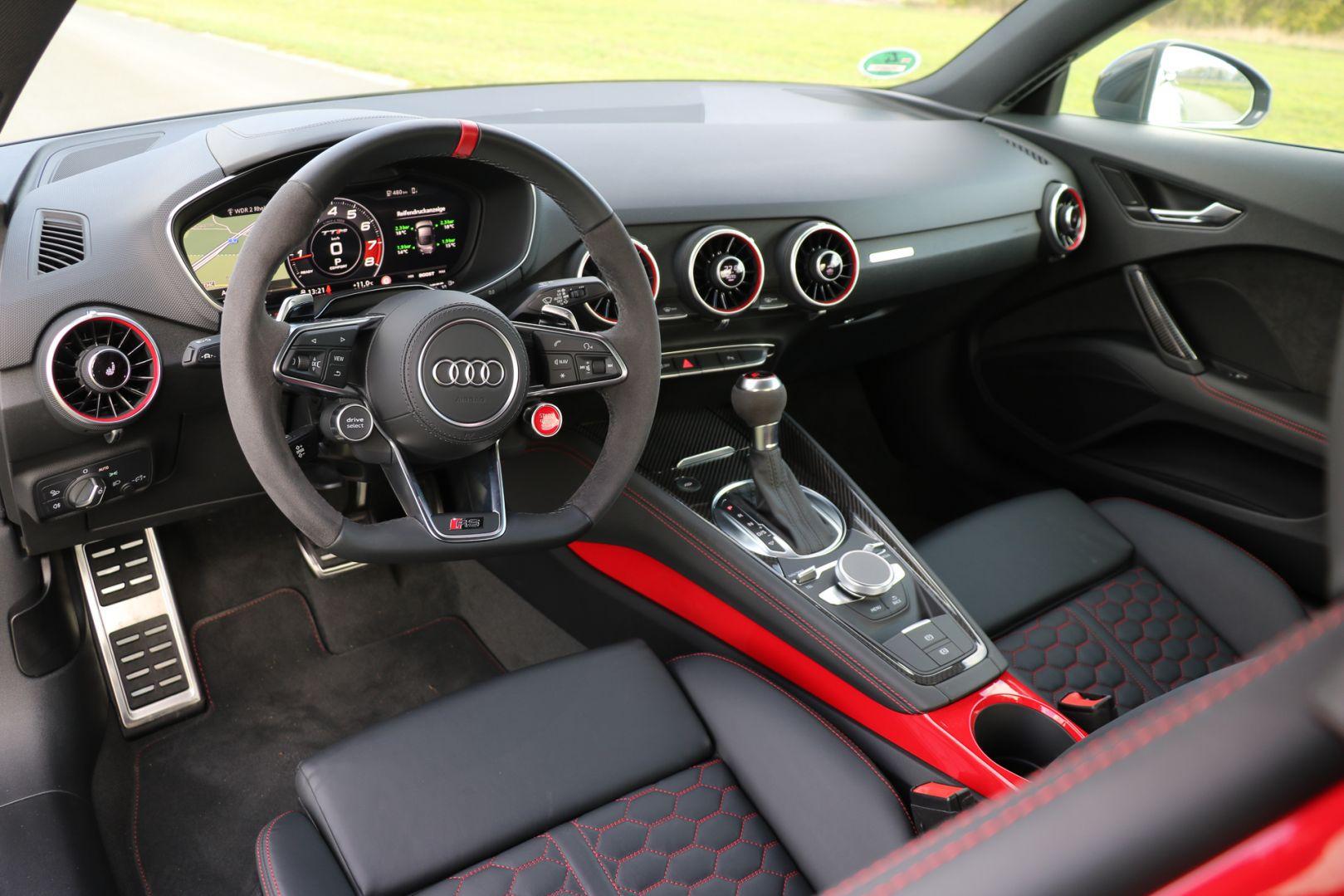 2019 Audi TT RS Innenraum
