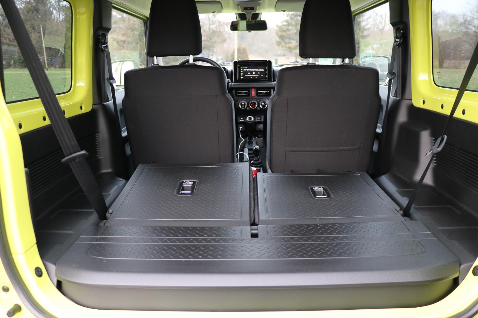 2019 Suzuki Jimny - mit umgelegten Rücksitzen durchaus zu gebrauchen!