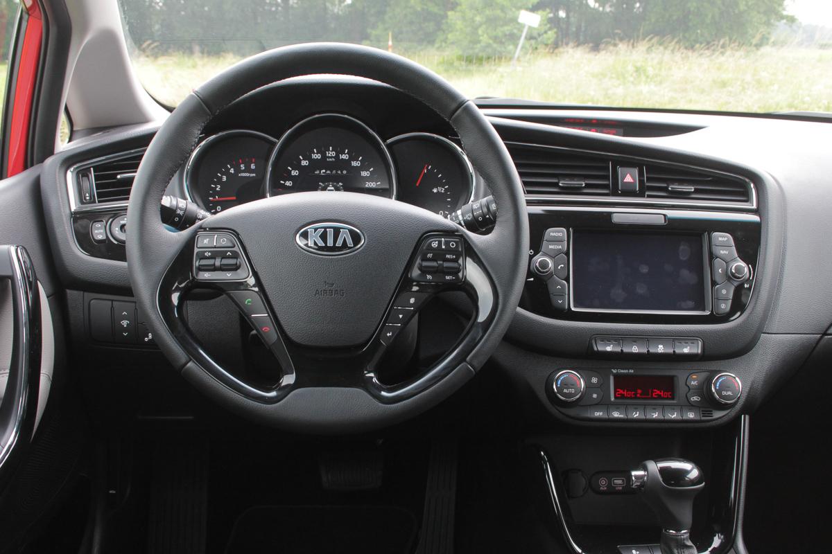kia-ceed-jens-stratmann-25