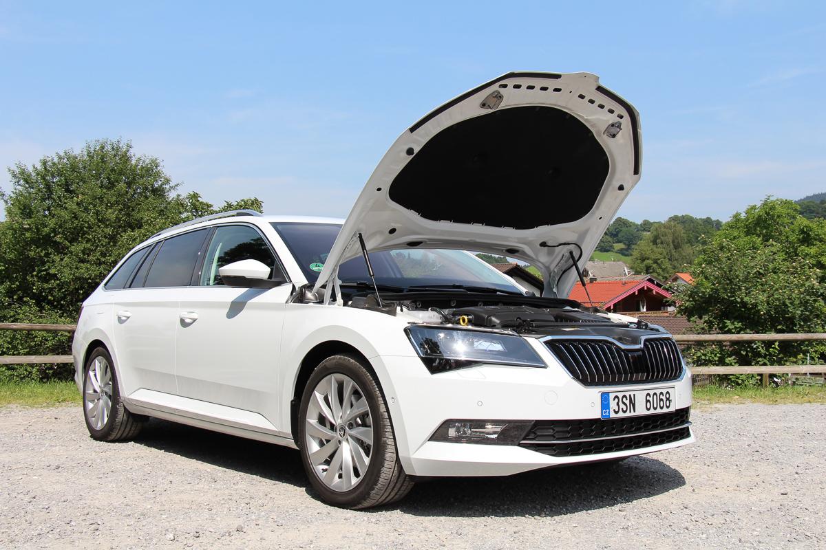 Skoda-Superb-Combi-2015-14