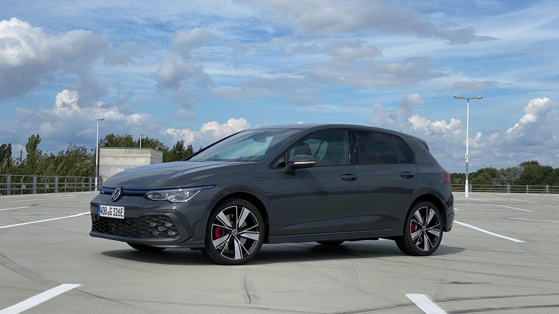 So sparen Sie bis zu 12.282 Euro beim VW Golf 8 eHybrid! - AUTO BILD