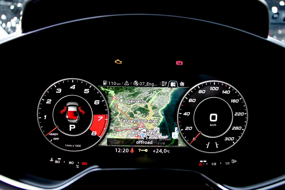 Audi-TT-Armaturenbrett-Tacho-MMI-8