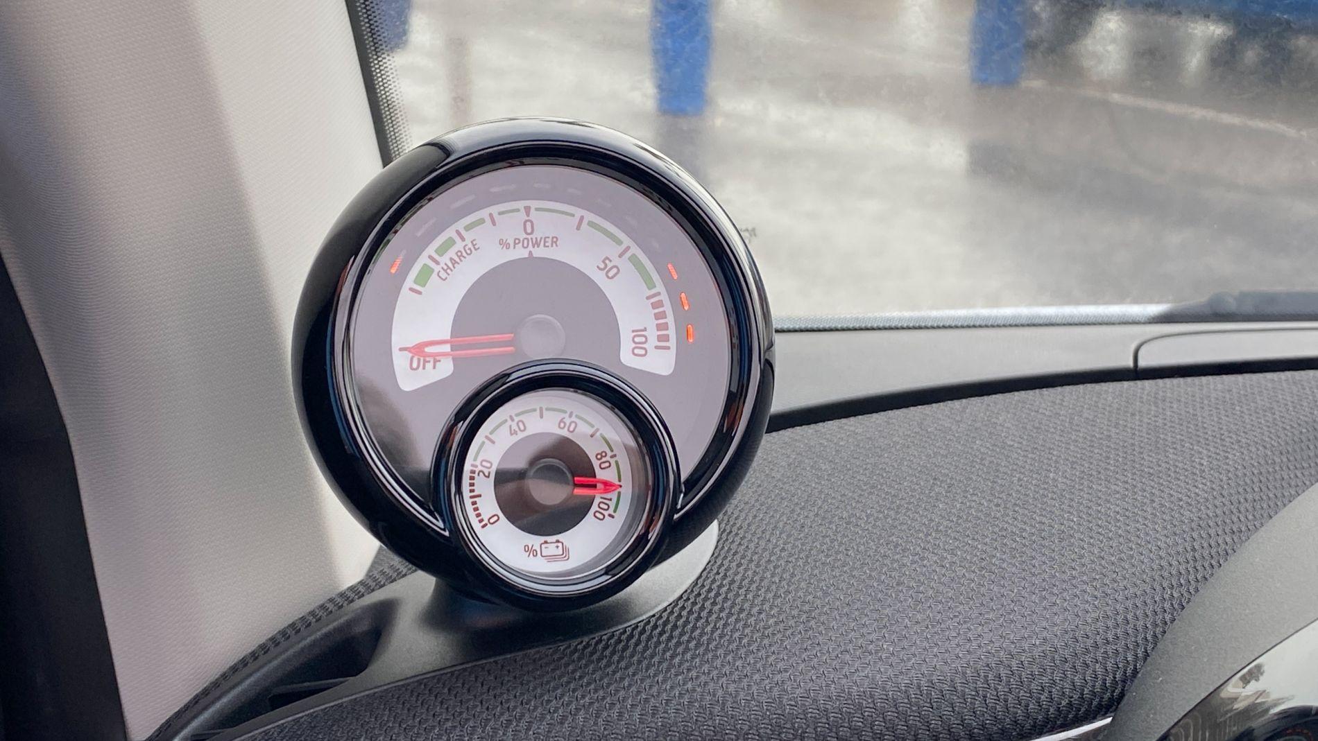 Die Batterie dürfte alleine im Einkauf ca. 1760 Euro kosten!