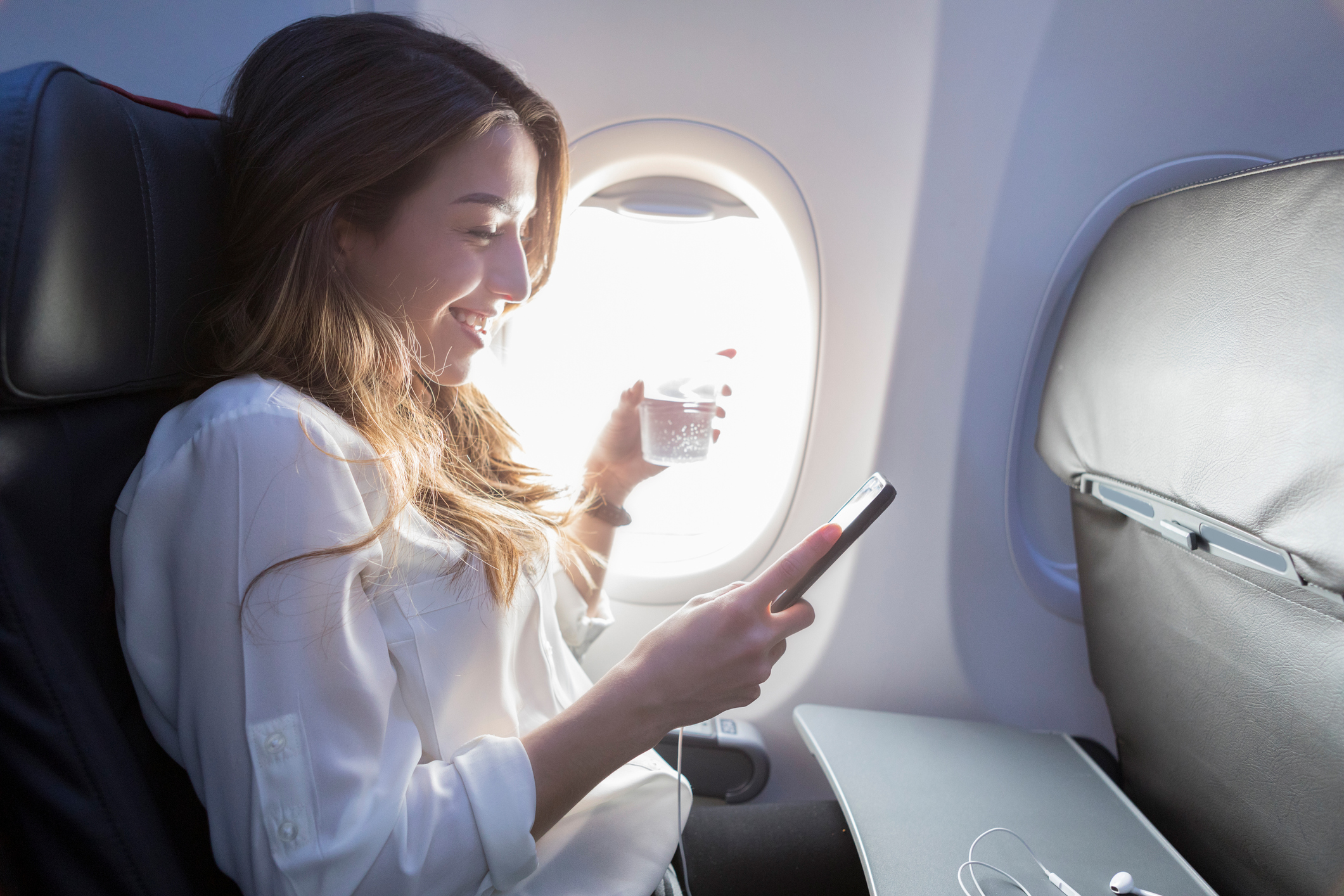 Ansteckungsgefahr im Flugzeug: Erkältungen mit einfachen Mitteln vorbeugen