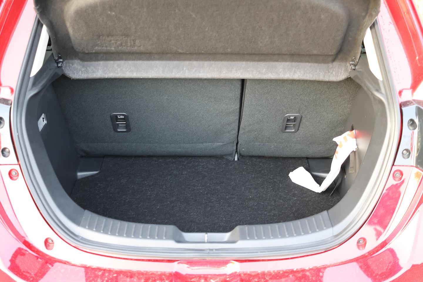 Auf Klassenniveau: Der Kofferraum vom Mazda 2
