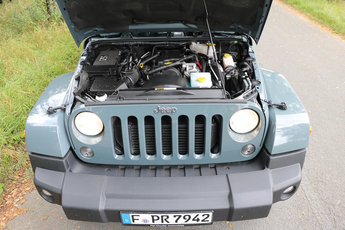 jeep-wrangler-unlimited-sahara-jens-stratmann-18