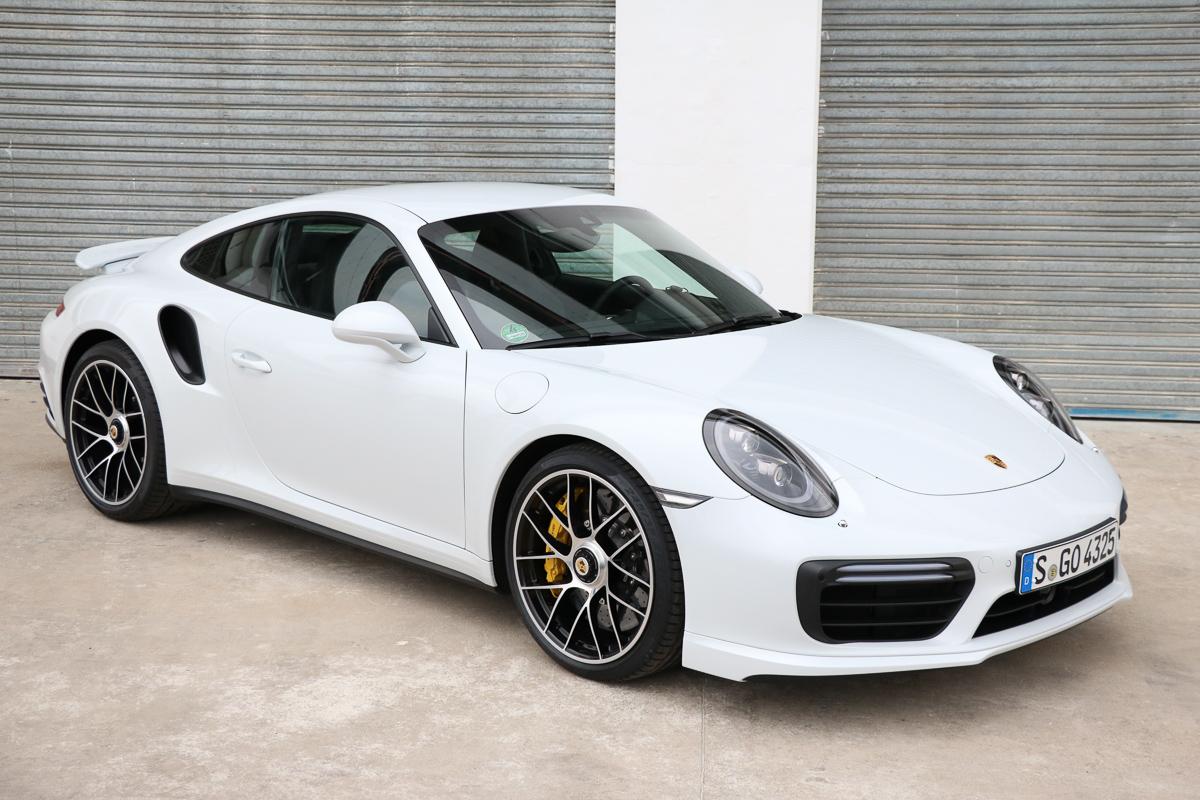 2016-porsche-911-turbo-s-jens-stratmann-14