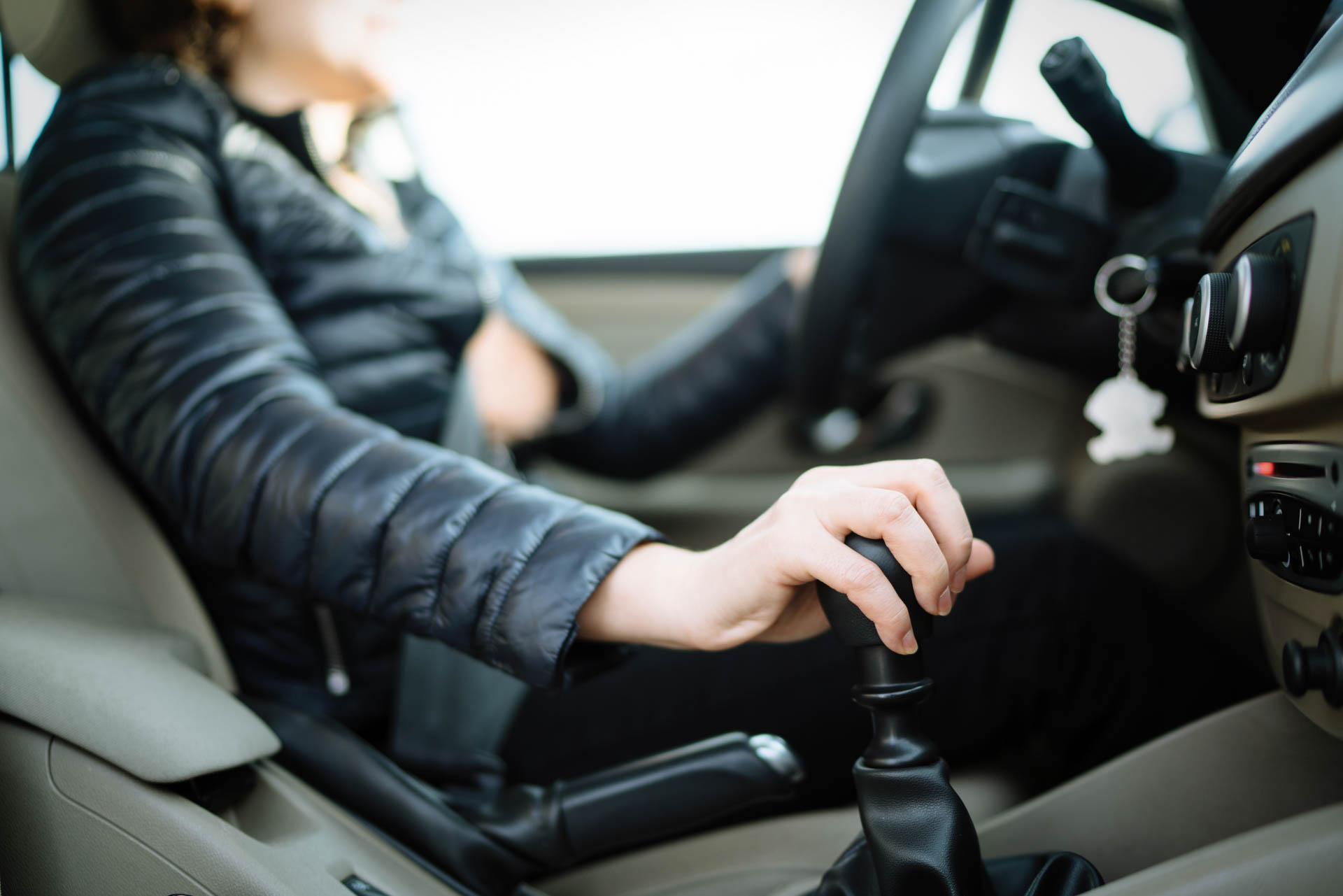 Nach SchulterOP Autofahren Das müssen Sie wissen R+V