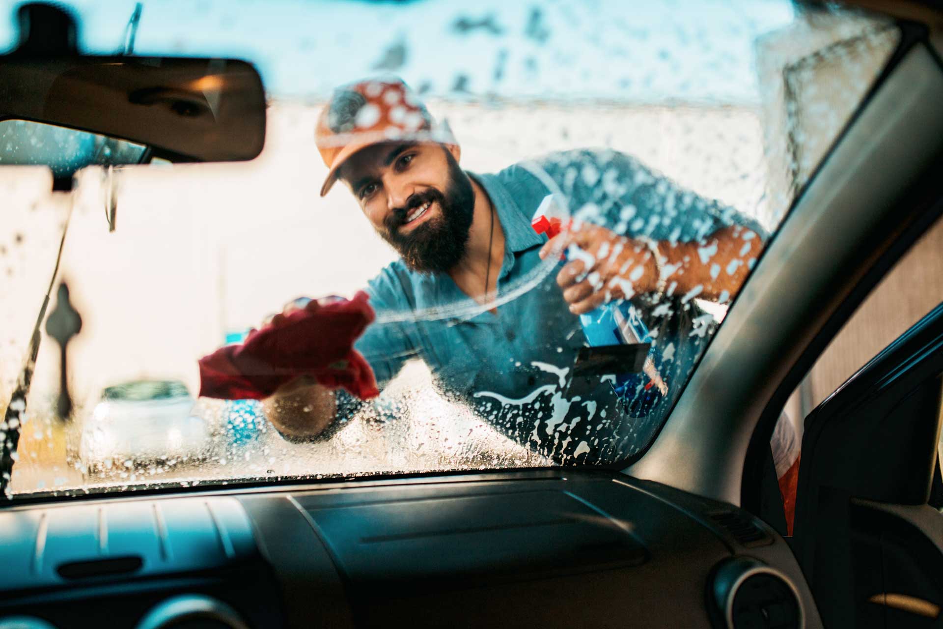 Autositze reinigen – ganz einfach mit diesen Tricks!
