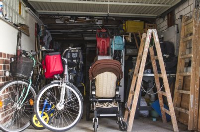 Garagen als notwendiger Stellplatz: Gerümpel raus, Auto rein