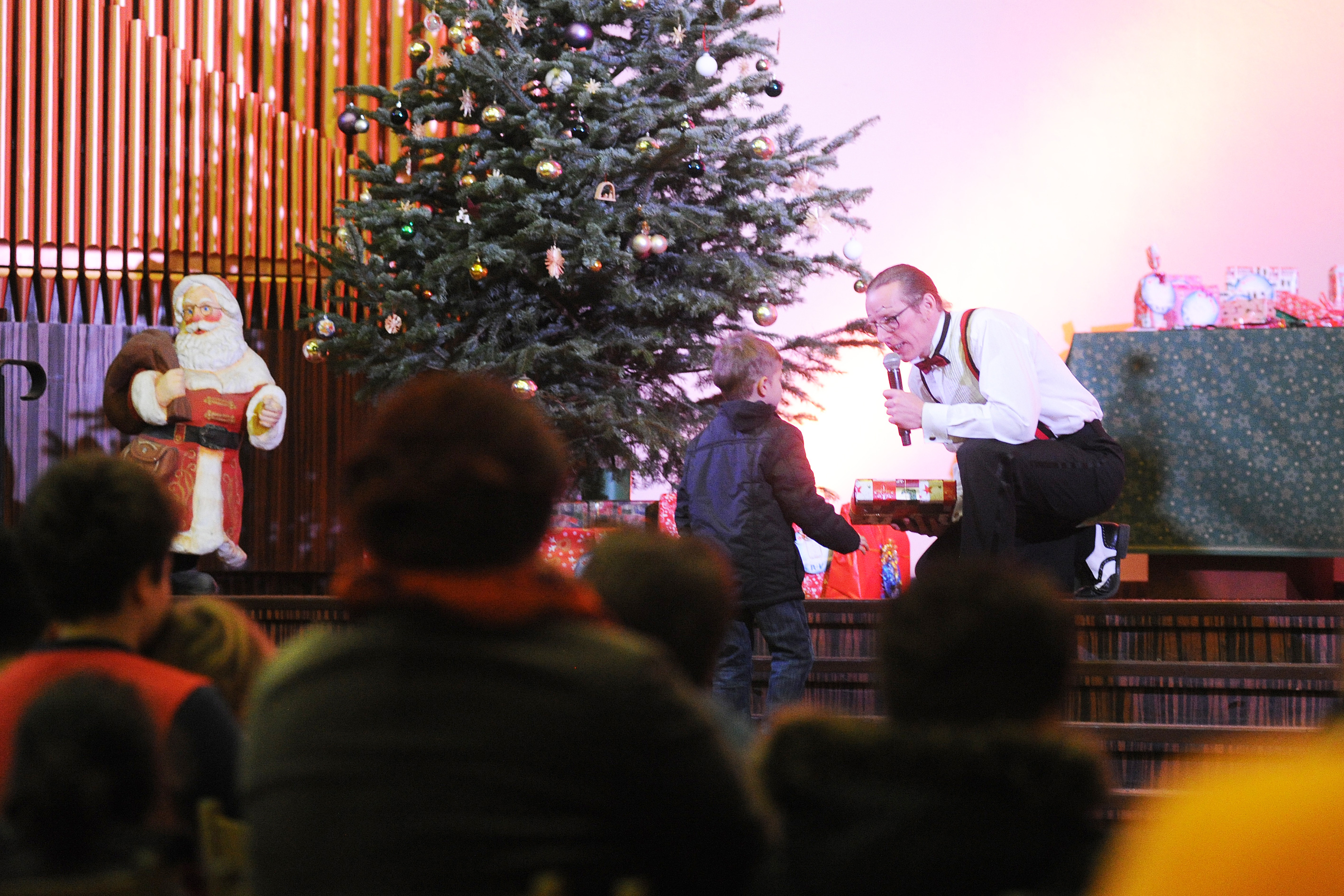 R V Organisiert Weihnachtsfeier Fur Kinder Der Wiesbadener Tafel